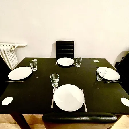 Champs Elysees 3 شقة *