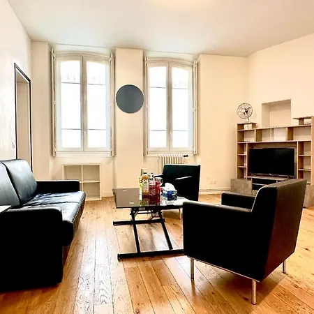 Champs Elysees 3 Apartment *