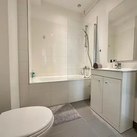 Apartment Champs Elysees 3 *