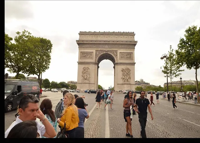 Champs Elysees 3