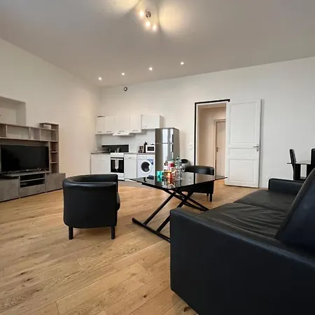 Champs Elysees 3 Apartmán